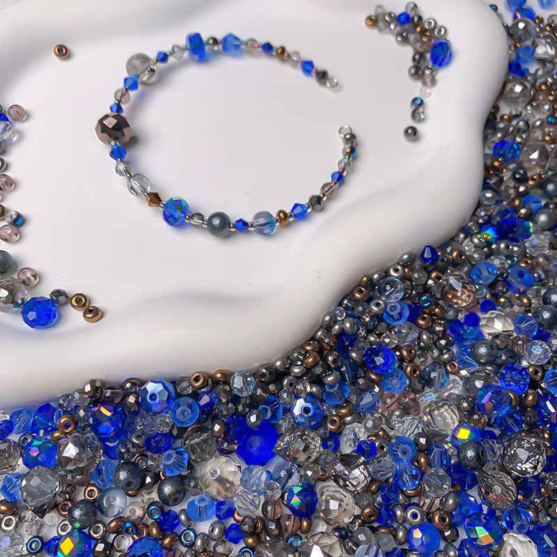 【A686】Sapphire Galaxy - High quality glass beads (pack on live)