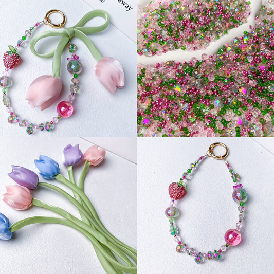【A762】Climbing Strawberries - High quality  glass beads (pack on live)
